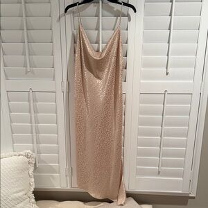 Chic Backless Cream Dress